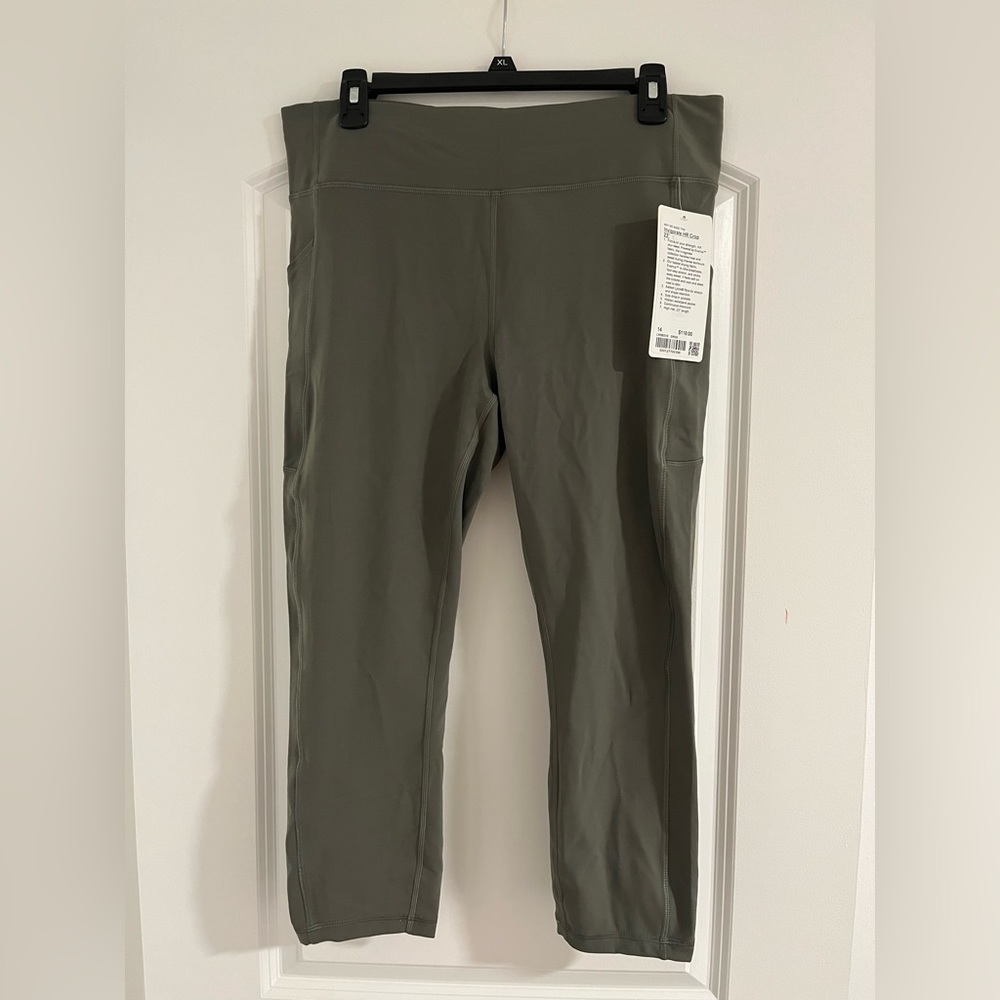 Lululemon Invigorate Crop Size 14